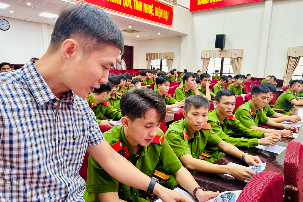 Quảng Nam tìm việc làm cho chiến sĩ nghĩa vụ công an sắp xuất ngũ - 1