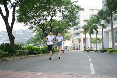 Hồ bán nguyệt – chạy bộ giữa thiên nhiên