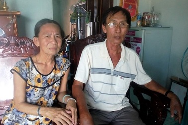 Người đàn ông mang "án oan" nhiễm HIV suốt 19 năm phẫn nộ đi kiện