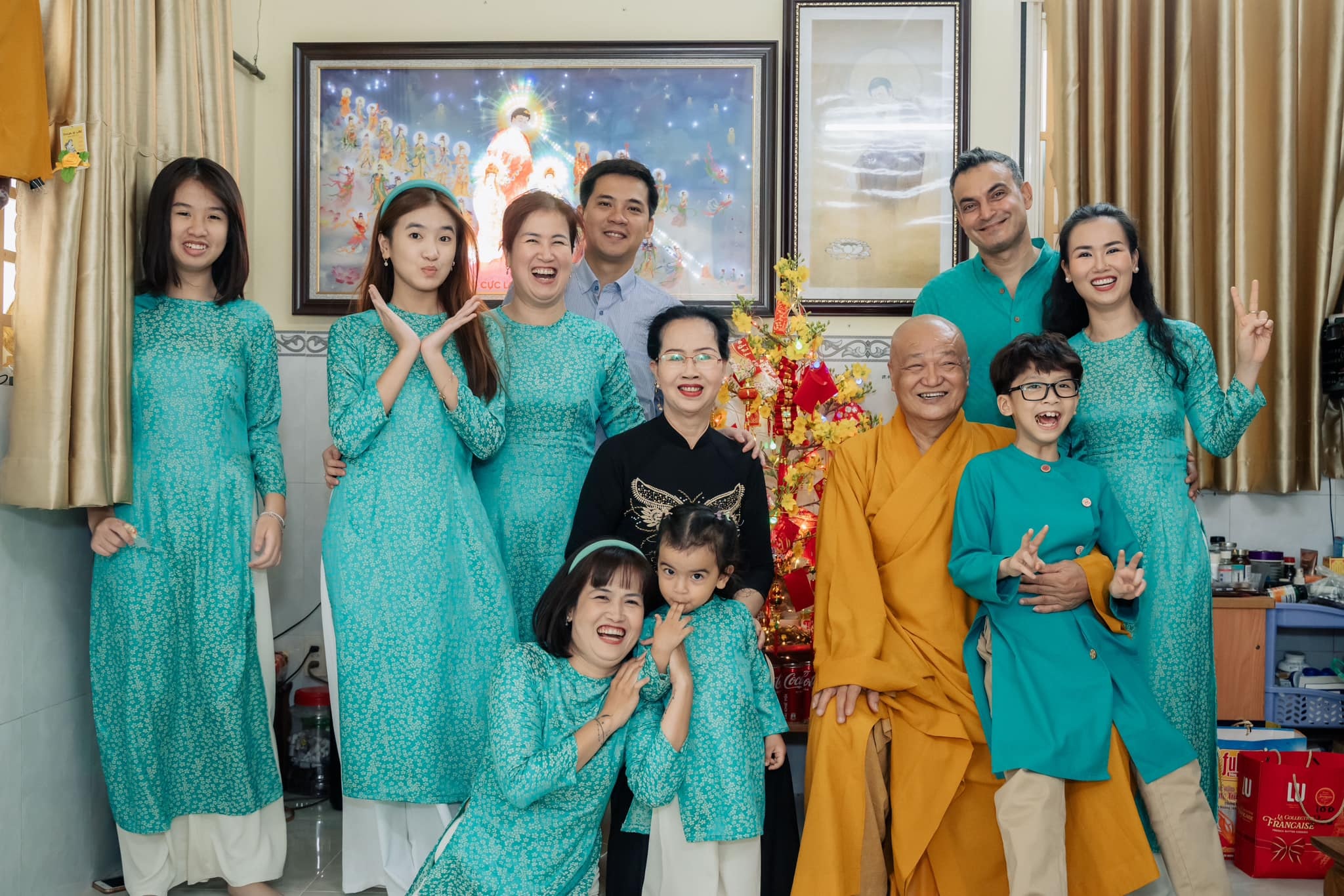 Võ Hạ Trâm lấy chồng Ấn Độ: Tôi muốn ghen lắm nhưng không có cớ - 1 Võ Hạ Trâm lấy chồng Ấn Độ: Tôi muốn ghen lắm nhưng không có cớ - 1