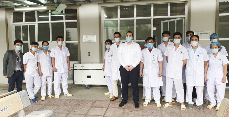 Hà Anh Tuấn tặng 3 phòng cách ly áp lực âm chống dịch Covid-19 - 4 Hà Anh Tuấn tặng 3 phòng cách ly áp lực âm chống dịch Covid-19 - 4