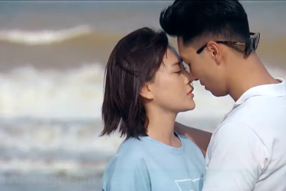 Hương vị tình thân tập 59: Long xưng anh - em và trao Nam nụ hôn - 1 Hương vị tình thân tập 59: Long xưng anh - em và trao Nam nụ hôn - 1