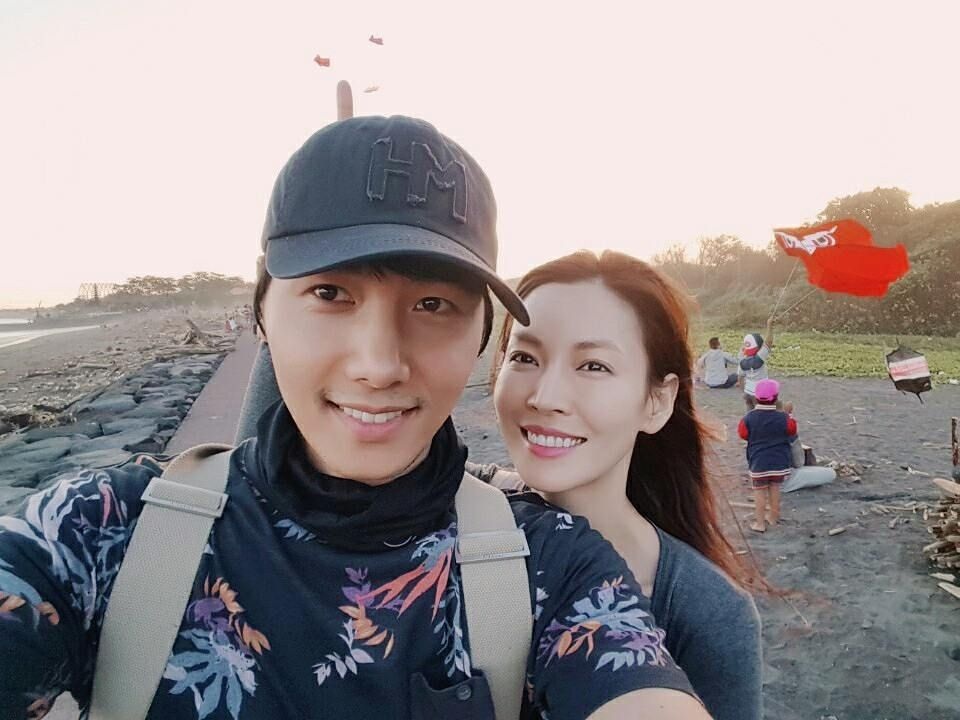 Chồng của ác nữ Kim So Yeon gửi quà đến trường quay tặng vợ - 9 Chồng của ác nữ Kim So Yeon gửi quà đến trường quay tặng vợ - 9