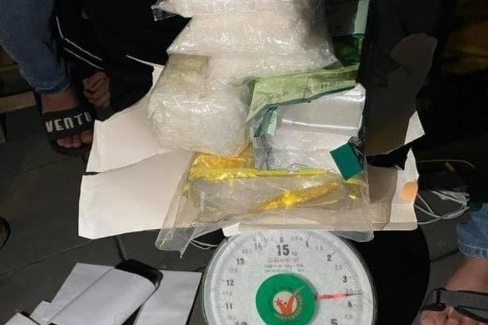 Mua 3,5kg ma túy đá từ Thanh Hóa vào Đà Nẵng bán cho dân chơi - 1 Mua 3,5kg ma túy đá từ Thanh Hóa vào Đà Nẵng bán cho dân chơi - 1
