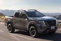 Nissan Navara 2021 về Việt Nam giá từ 748 triệu đồng, đấu Ford Ranger