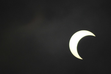 Ngắm nhật thực kéo dài kỷ lục