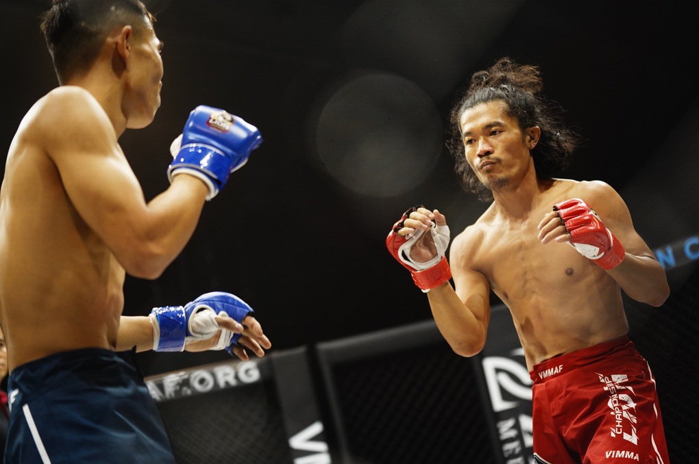 Trần Quang Lộc hạ knock-out Lý Tiểu Long của Trung Quốc - 11 Trần Quang Lộc hạ knock-out Lý Tiểu Long của Trung Quốc - 11