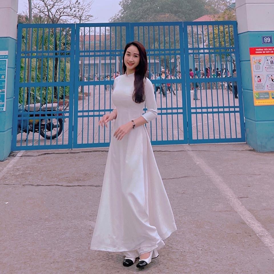 Cô giáo xinh như hot girl gây sốt mạng khi chụp ảnh căn cước công dân - 12 Cô giáo xinh như hot girl gây sốt mạng khi chụp ảnh căn cước công dân - 12