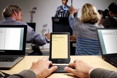 Đổi laptop cũ lấy máy tính bảng Galaxy Tab 2