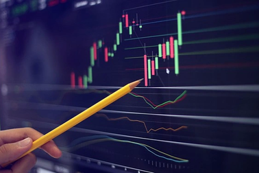 Thanh khoản thấp, chứng khoán đi ngang