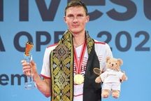 Momota mất vị trí số 1 thế giới vào tay Axelsen