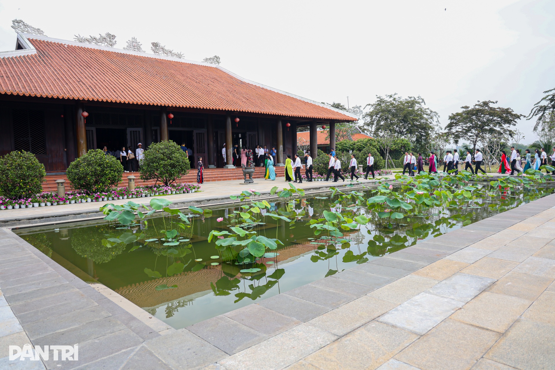 Đại biểu dự Đại hội Đảng bộ TPHCM tham quan các công trình tiêu biểu - 7 Đại biểu dự Đại hội Đảng bộ TPHCM tham quan các công trình tiêu biểu - 7