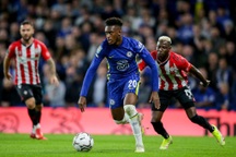 Chelsea vất vả giành vé vào tứ kết Carabao Cup