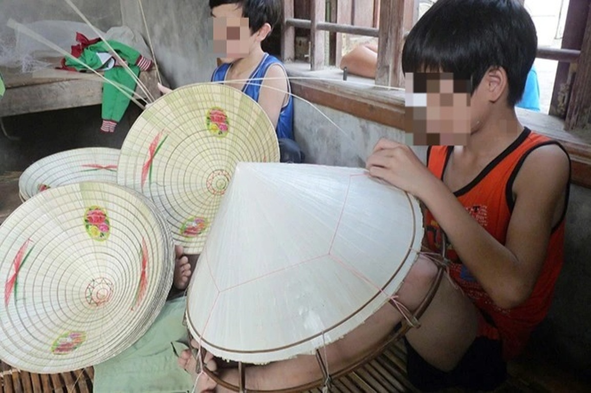 Thực trạng lao động trẻ em ở làng nghề Việt Nam - 1 Thực trạng lao động trẻ em ở làng nghề Việt Nam - 1