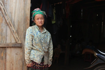 Cay đắng những phận người sống nhờ "ngọc trai núi"