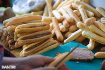 Food tour Hải Phòng có gì mà giới trẻ "ùn ùn" đổ về trải nghiệm?