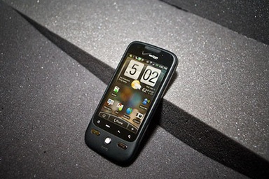 Giải mã nguyên do Apple phát đơn kiện HTC