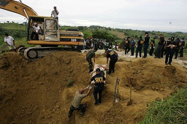 Hình ảnh từ vụ thảm sát bầu cử kinh hoàng ở Philippines
