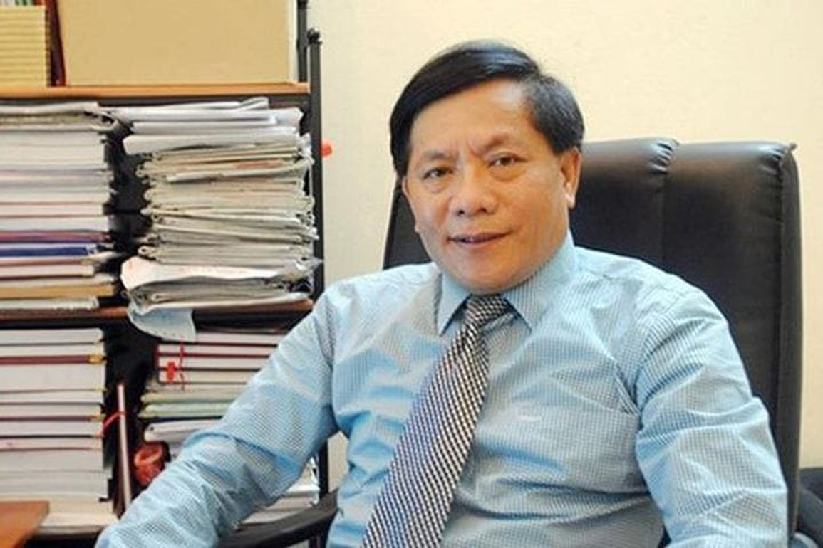 Lan truyền video nam sinh trường chuyên nhảy lầu: Sự vô cảm và bất nhẫn! - 2 Lan truyền video nam sinh trường chuyên nhảy lầu: Sự vô cảm và bất nhẫn! - 2