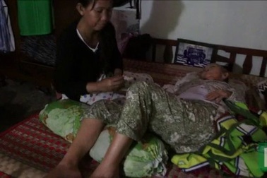 Chồng ung thư, vợ thiếu máu chăm mẹ tai biến