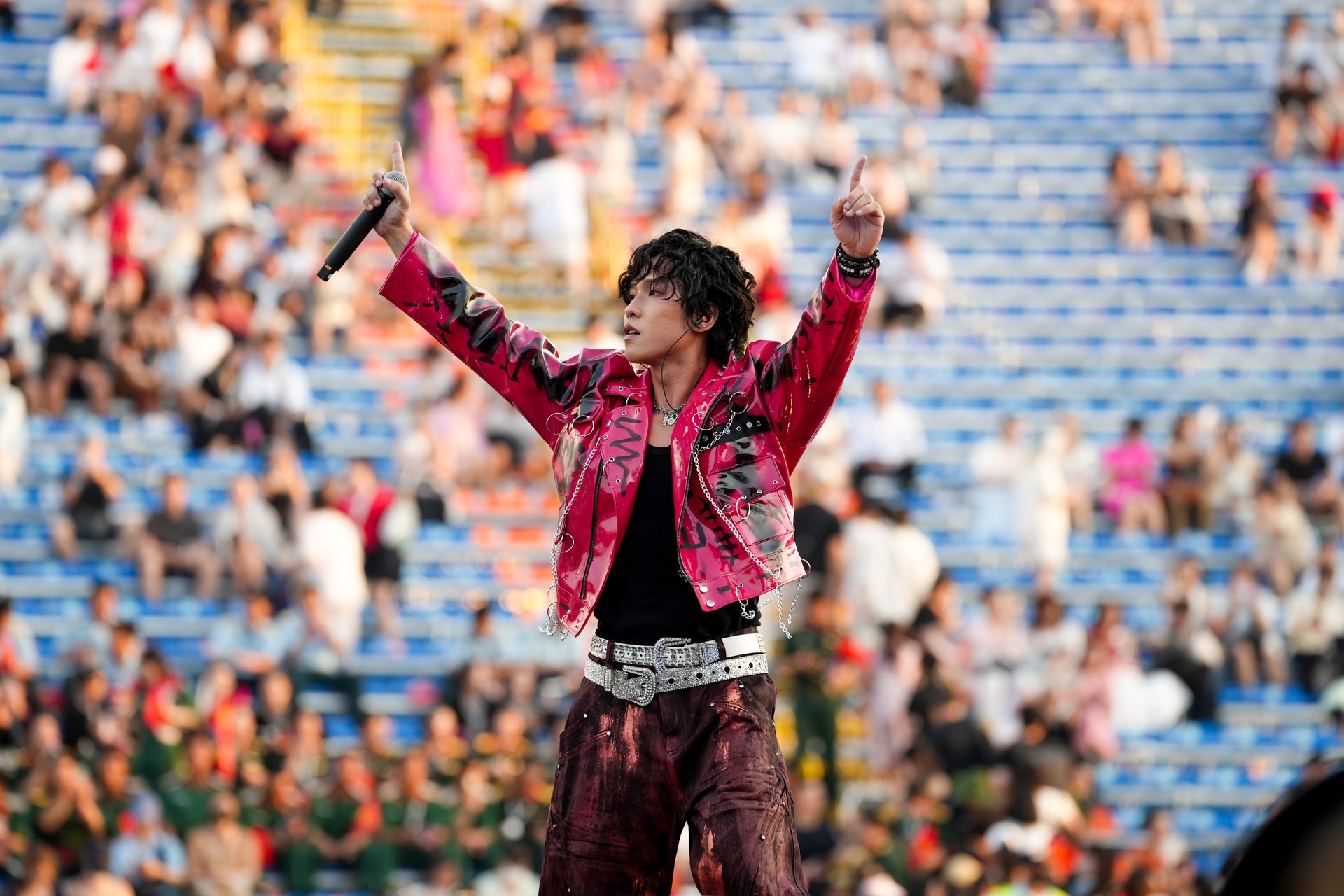 Xuân Hinh hát chầu văn, Phương Mỹ Chi mang loạt hit đãi 25.000 khán giả - 2