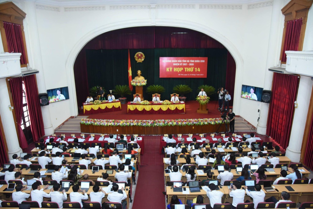 Gia đình chính sách nhận quà qua bưu điện, Bí thư Hà Tĩnh chỉ đạo kiểm tra - 2 Gia đình chính sách nhận quà qua bưu điện, Bí thư Hà Tĩnh chỉ đạo kiểm tra - 2