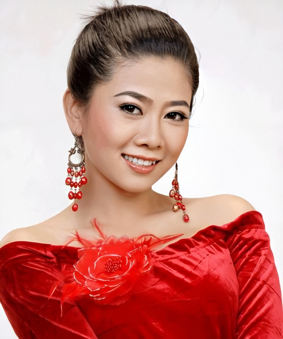 Trấn Thành gây xúc động khi hát tưởng nhớ Mai Phương - 3 Trấn Thành gây xúc động khi hát tưởng nhớ Mai Phương - 3
