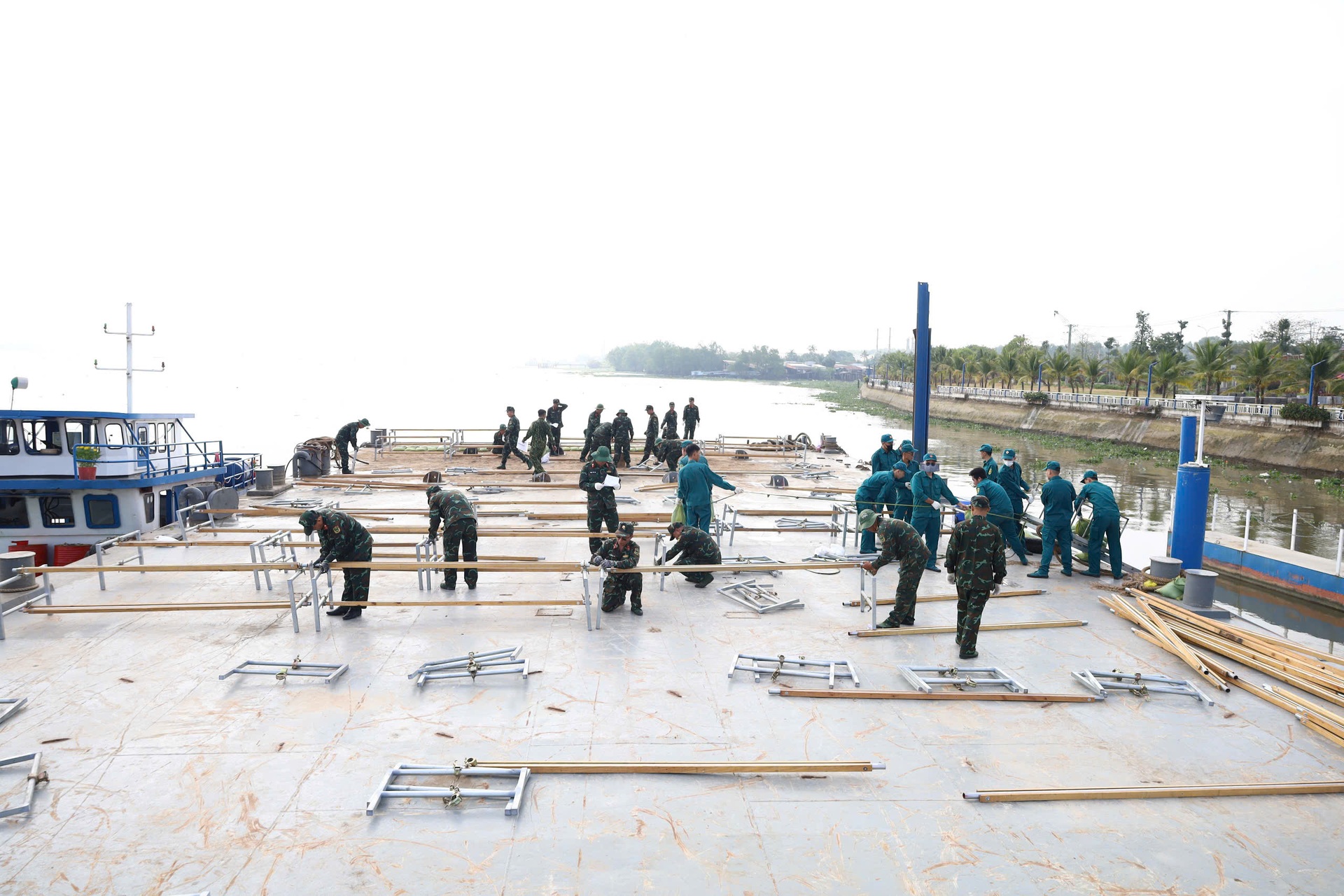 Bên trong trận địa pháo hoa Cần Thơ trước giờ khai hỏa - 6