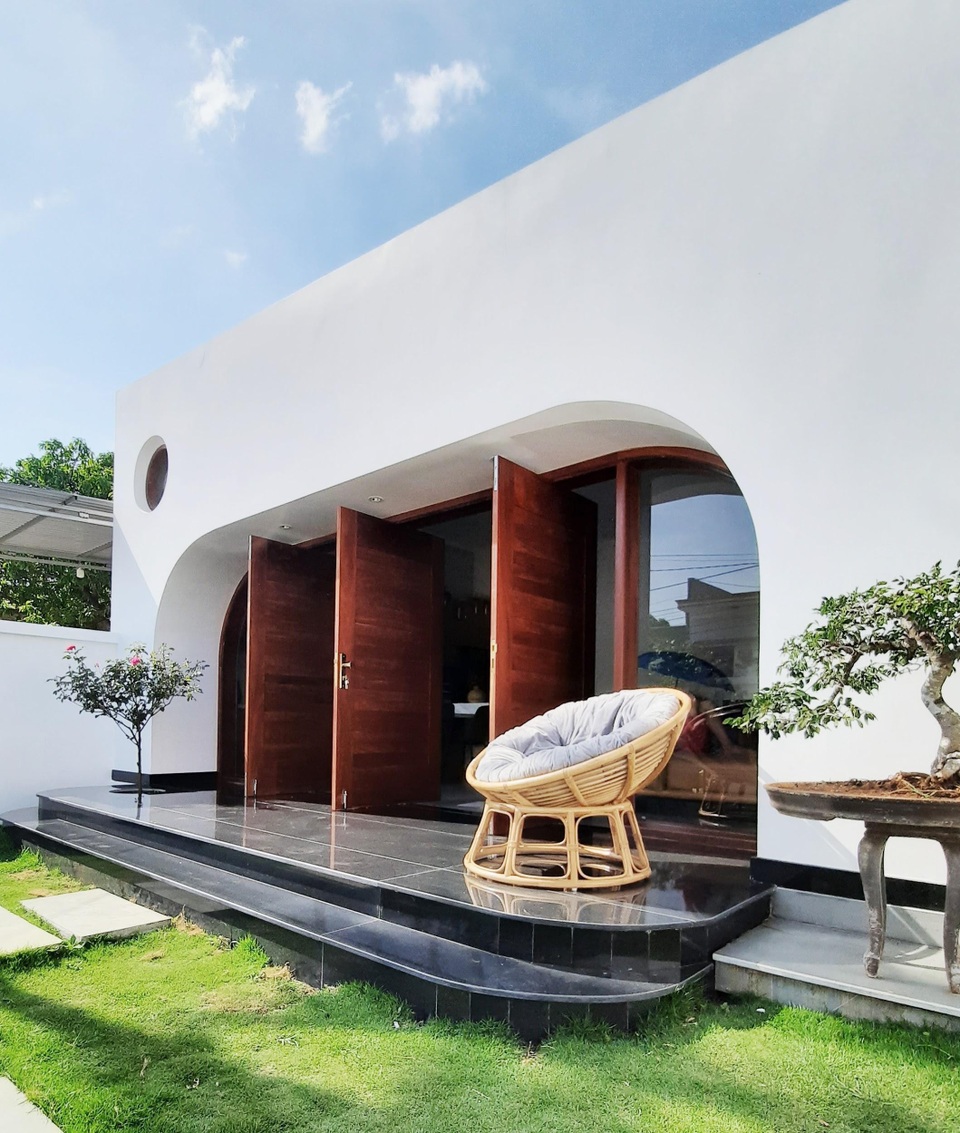 Khó rời mắt với ngôi nhà hình khối độc lạ của cặp vợ chồng ở  Đắk Lắk - 2