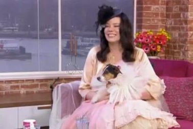 Tổ chức đám cưới long trọng với chó cưng