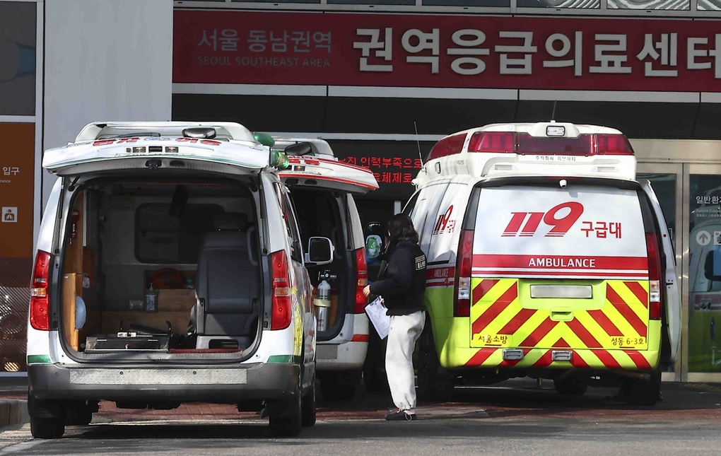 Hàn Quốc thiếu hụt nhân lực ngành y khiến nam sinh tử vong thương tâm - 1