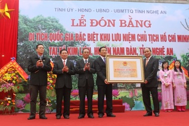 Khu lưu niệm Chủ tịch Hồ Chí Minh đón bằng Di tích lịch sử quốc gia đặc biệt