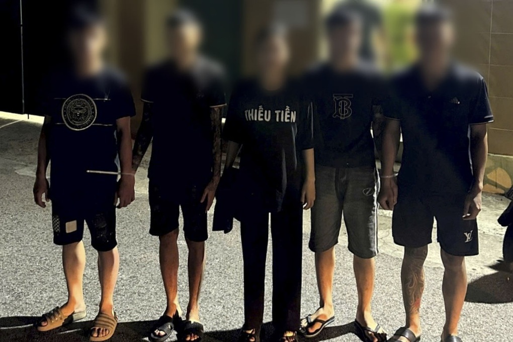 Vụ hàng trăm “quái xế” gây náo loạn ở Hải Phòng: Tạm giữ 5 người - 1 Vụ hàng trăm “quái xế” gây náo loạn ở Hải Phòng: Tạm giữ 5 người - 1