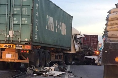 Lại xảy ra tai nạn ngay gần hiện trường vụ xe tải đè chết 5 người