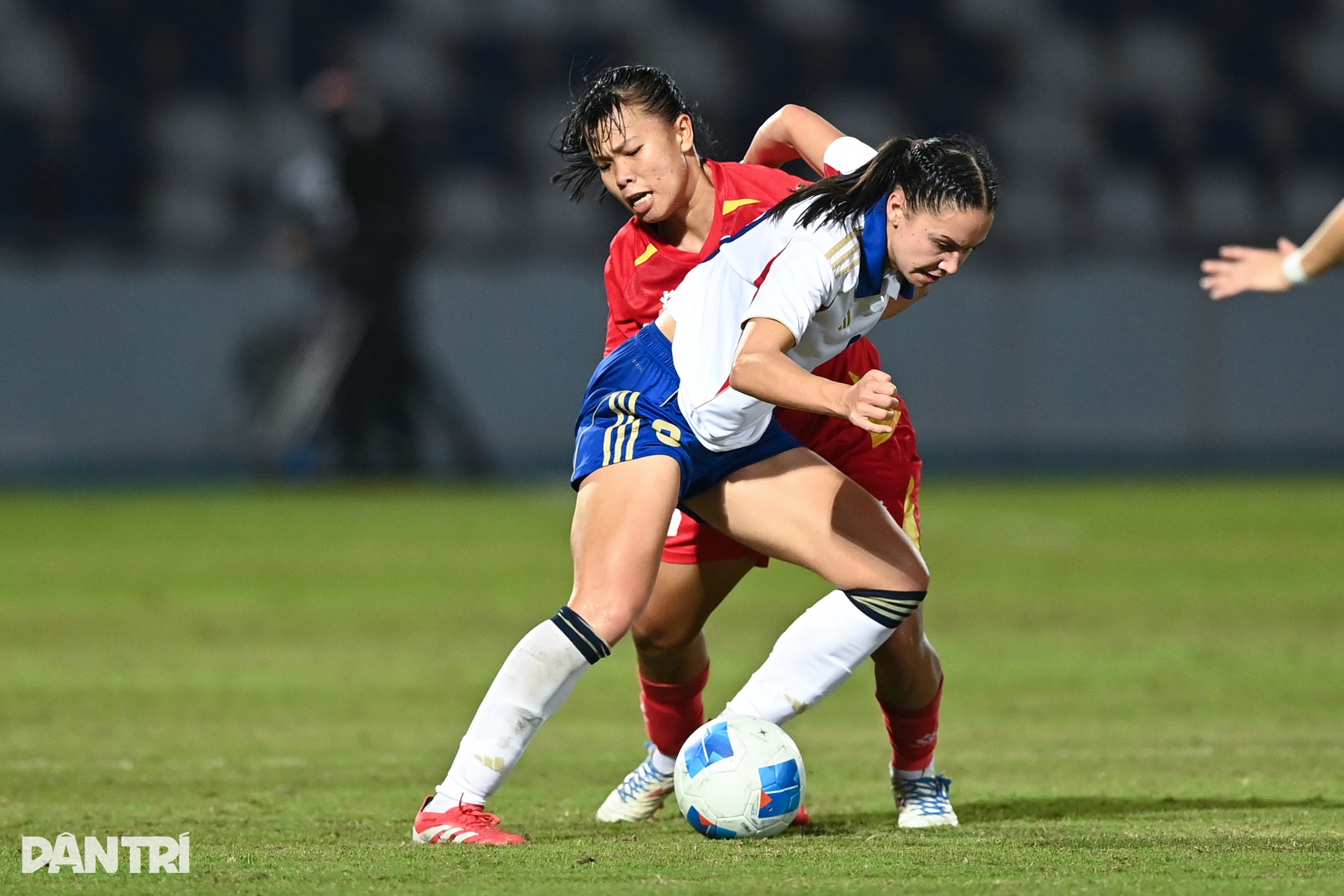 Thắng tuyển nữ Việt Nam, cầu thủ Philippines ăn mừng như vô địch - 3 Thắng tuyển nữ Việt Nam, cầu thủ Philippines ăn mừng như vô địch - 3