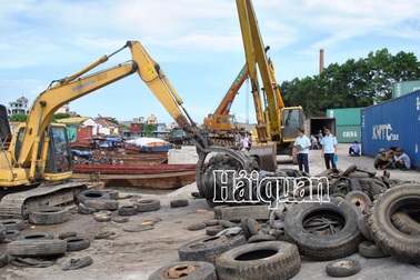 Cán bộ hải quan thoát tội "cố ý làm trái" nhờ Bộ luật hình sự mới