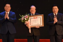 Nhà thơ Hữu Thỉnh được tặng thưởng mức A của Ban Bí thư Trung ương Đảng