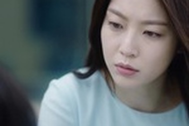 Nước mắt mẹ đơn thân: Con gái ra tối hậu thư "Mẹ không ly hôn, con sẽ đi bụi đời"