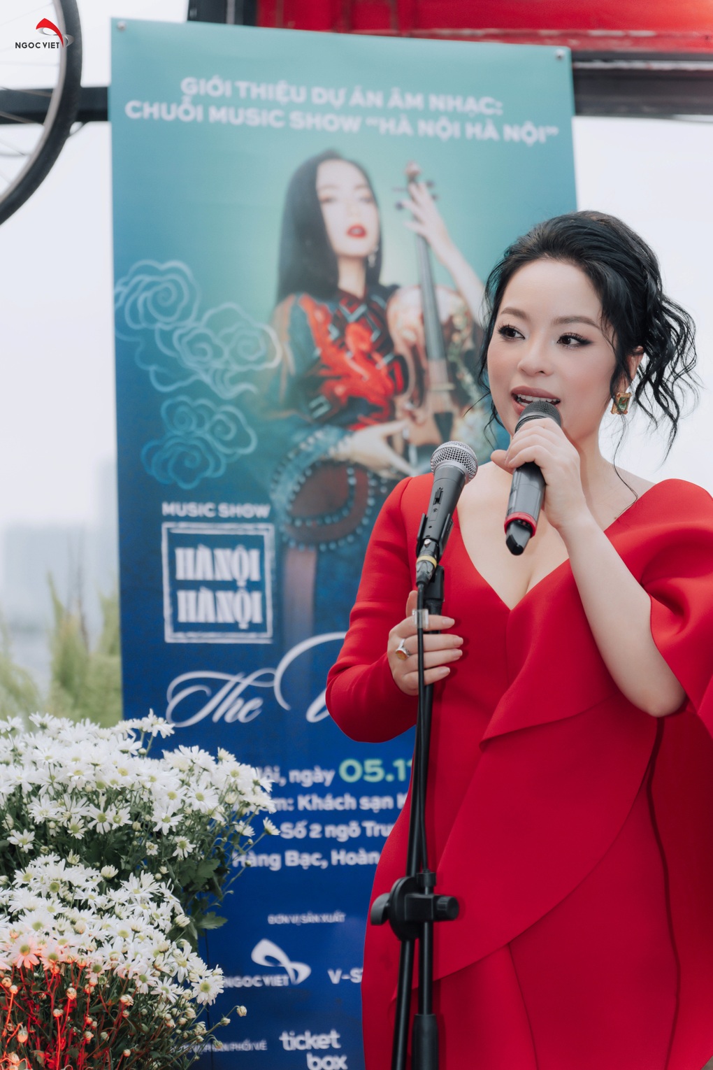 Trịnh Minh Hiền kể chuyện Hà Nội qua violin, đàn bầu, đàn nhị và hát xẩm - 2 Trịnh Minh Hiền kể chuyện Hà Nội qua violin, đàn bầu, đàn nhị và hát xẩm - 2