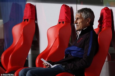 Barcelona nhắm Xavi, Pochettino, Koeman thay thế HLV Setien