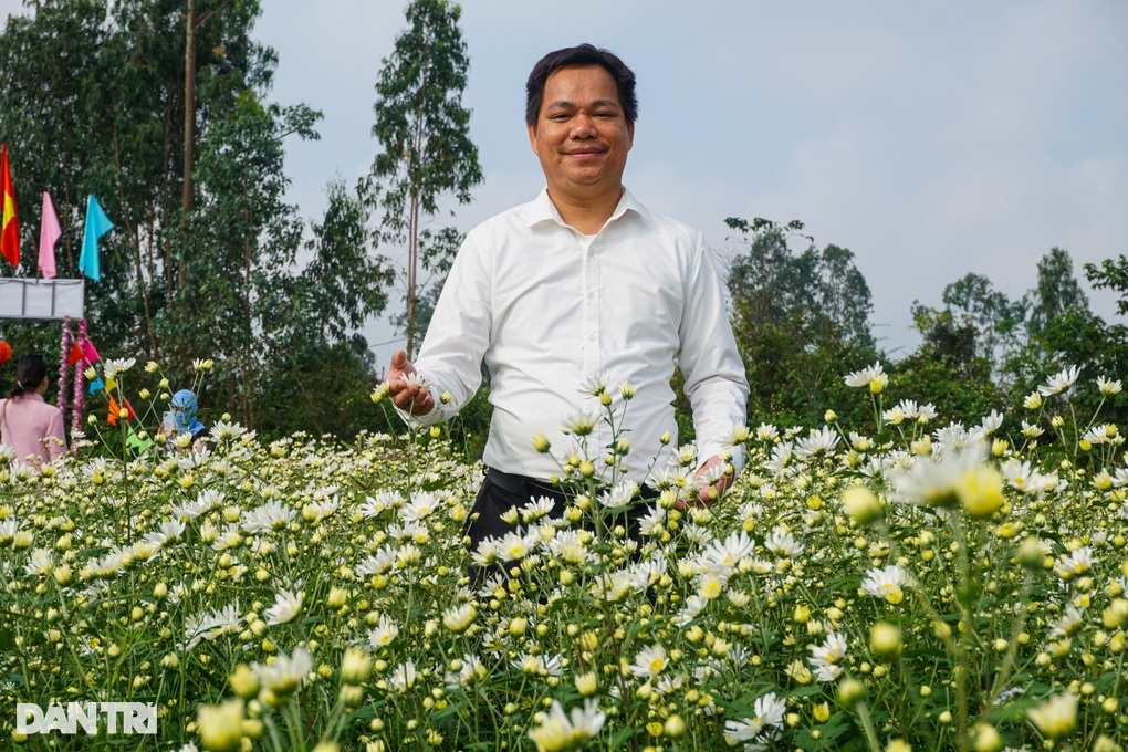 Tiến sĩ mang hoa đẹp xứ lạnh về trồng thành công ở Đà Nẵng - 1 Tiến sĩ mang hoa đẹp xứ lạnh về trồng thành công ở Đà Nẵng - 1