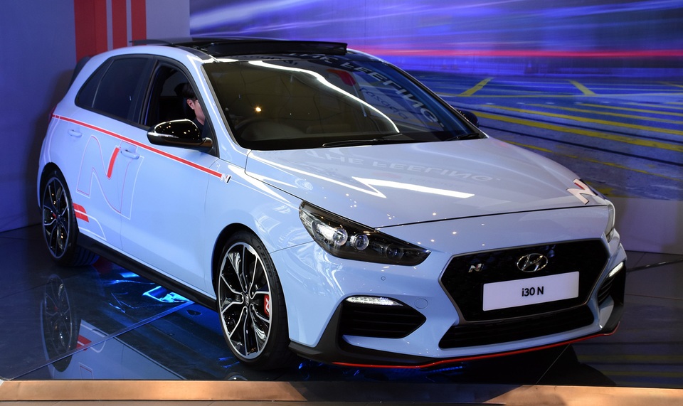 Hyundai làm cao, chỉ bán 20 chiếc i30 N ở Malaysia - 8 Hyundai làm cao, chỉ bán 20 chiếc i30 N ở Malaysia - 8