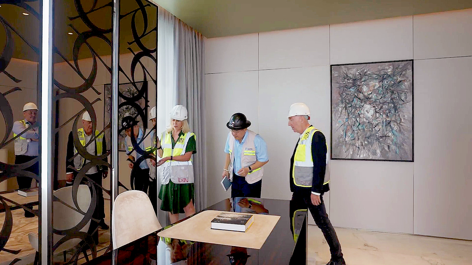 ទិដ្ឋភាពជិតផ្ទះប្រណីតដំបូងគេរបស់ ELIE SAAB នៅប្រទេសវៀតណាម - ១៣ Cận cảnh dinh thự hàng hiệu đầu tiên của ELIE SAAB tại Việt Nam - 13