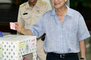 Thaksin đang dẫn đầu trong bầu cử Thái Lan