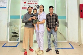 Nữ điều dưỡng kịp thời sơ cứu, giúp cháu bé đuối nước qua cơn nguy kịch