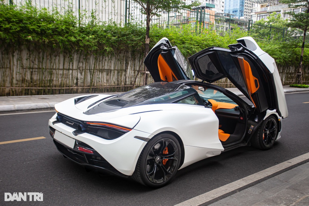 Siêu xe McLaren 720S đầu tiên về Việt Nam bán lại ngang giá Lexus LX600 mới - 9 Siêu xe McLaren 720S đầu tiên về Việt Nam bán lại ngang giá Lexus LX600 mới - 9