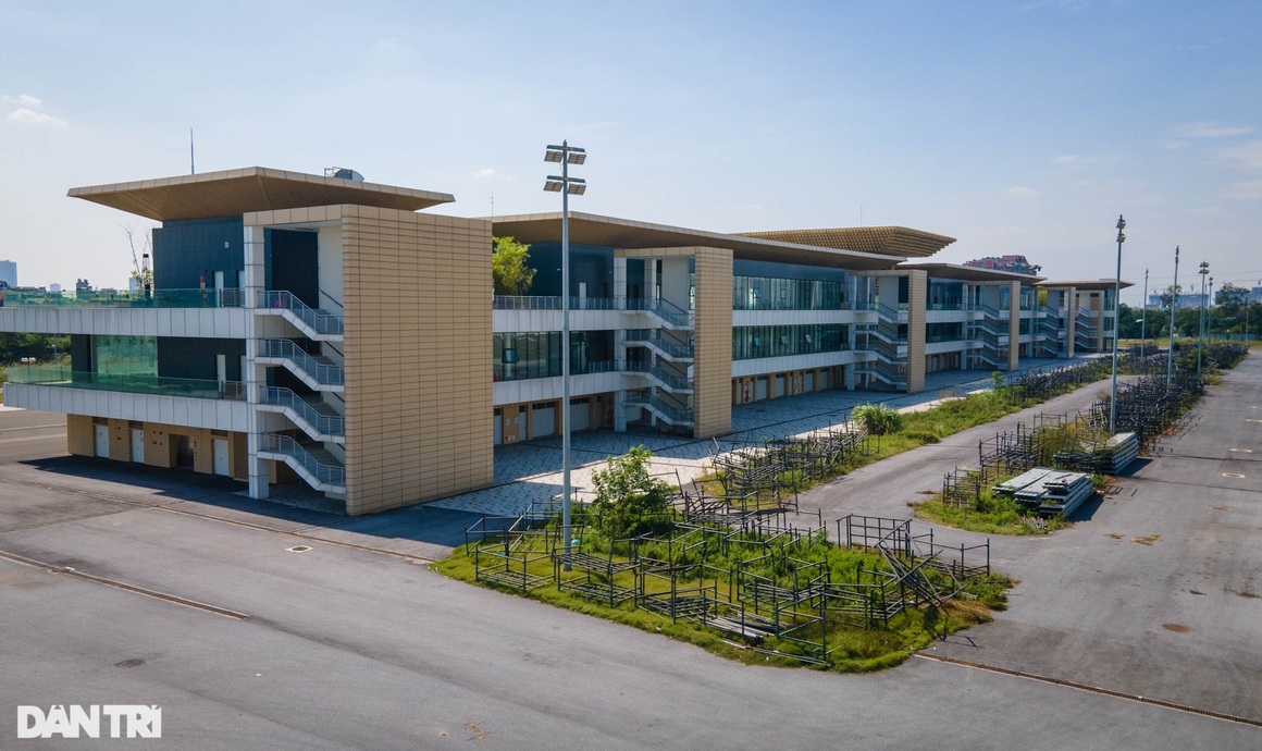 Còn gì ở đường đua F1 Mỹ Đình đang bị Khu LH Thể thao Quốc gia đòi lại đất? - 8 Còn gì ở đường đua F1 Mỹ Đình đang bị Khu LH Thể thao Quốc gia đòi lại đất? - 8
