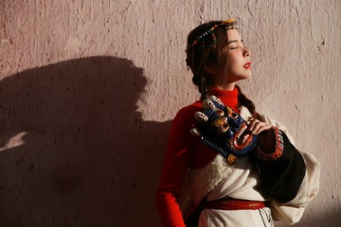 Huỳnh Vy đẹp ngất ngây trong trang phục dân tộc Tạng