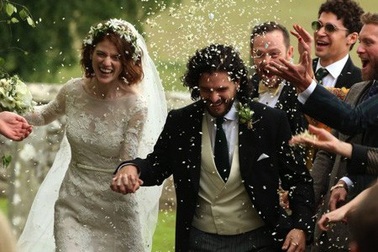 Nhìn lại những đám cưới ngọt ngào nhất làng giải trí trong năm qua