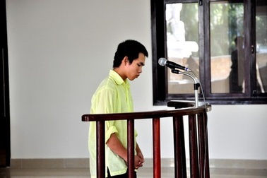 “Yêu” bé gái 12 tuổi quen trên mạng, lĩnh 8 năm tù